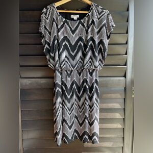 Coldwater Creek Black and White Sleeveless Dress Size 10 elastic waist